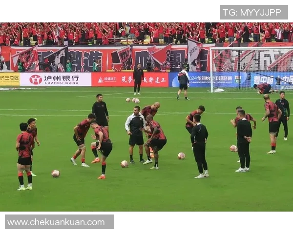 FC岐阜与赞岐的激烈对决展现足球魅力与团队精神